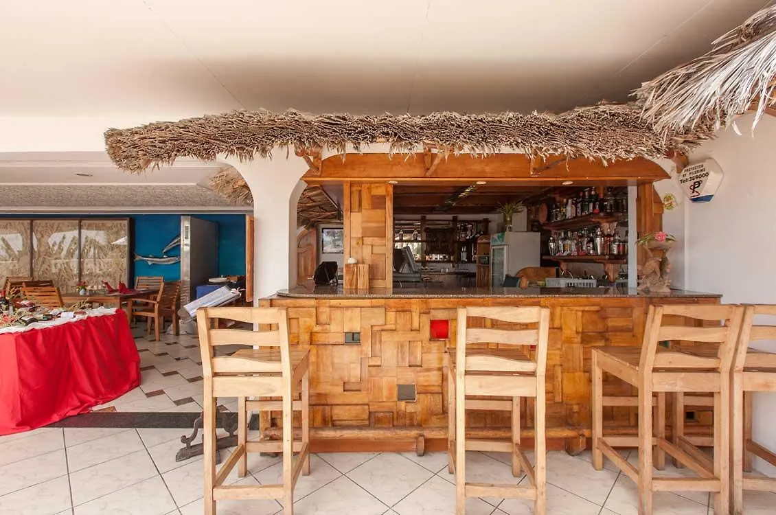 Le Relax Hotel And Restaurant Anse Royale