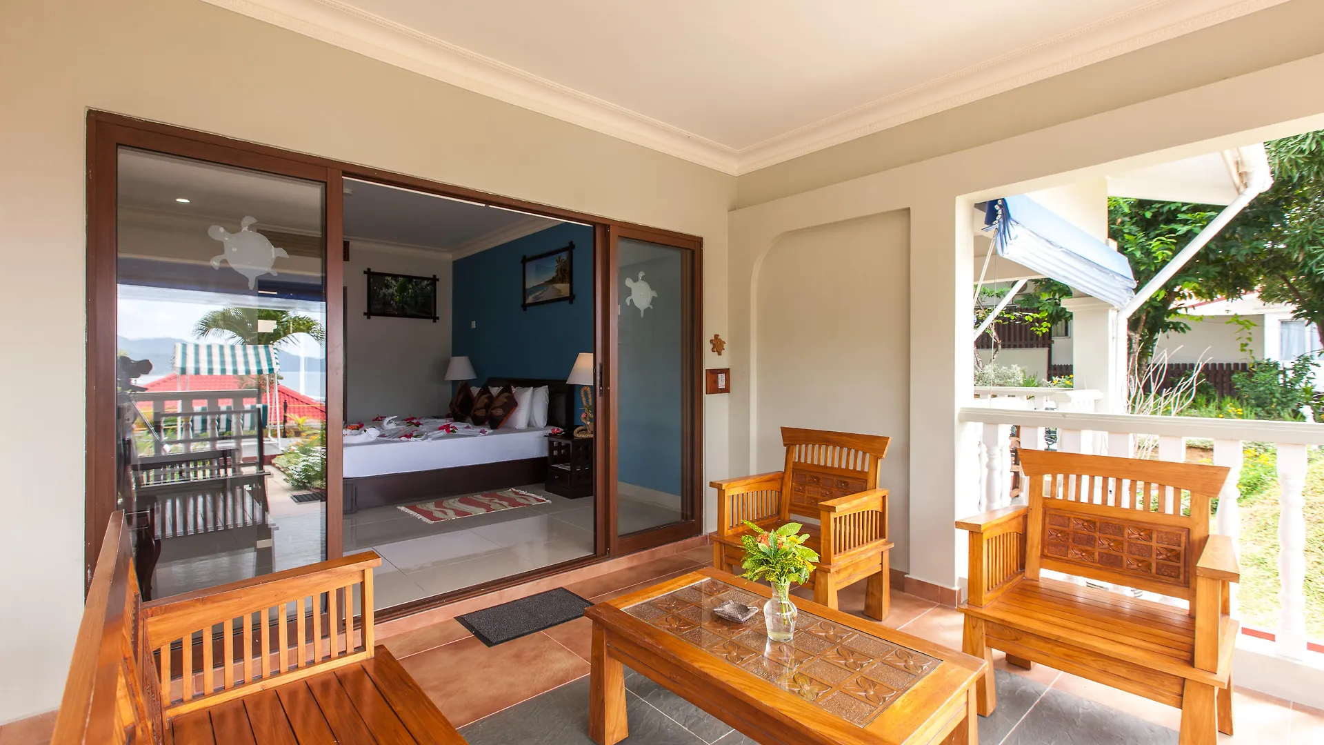 Le Relax Hotel And Restaurant Anse Royale
