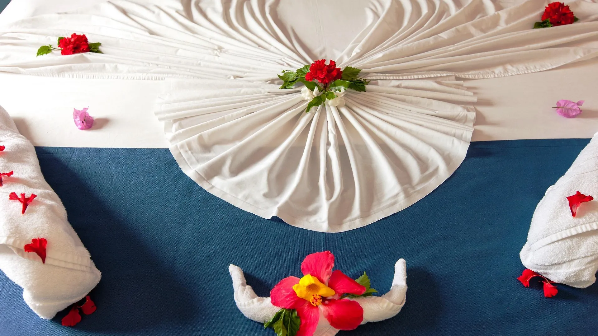 Le Relax Hotel And Restaurant Anse Royale