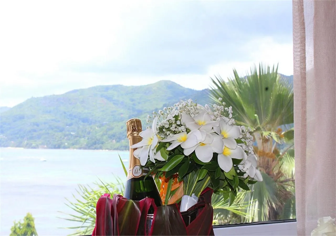 Le Relax Hotel And Restaurant Anse Royale 3*,